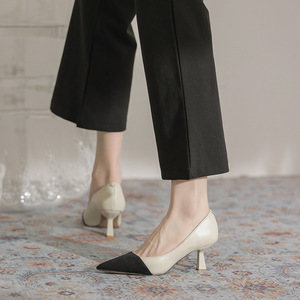 Nouvelles Chaussures Confortables Unisexe à Talon Chat en Cuir de Vachette Creux et Pointu, Style Tendance 2026 - Product Image 3