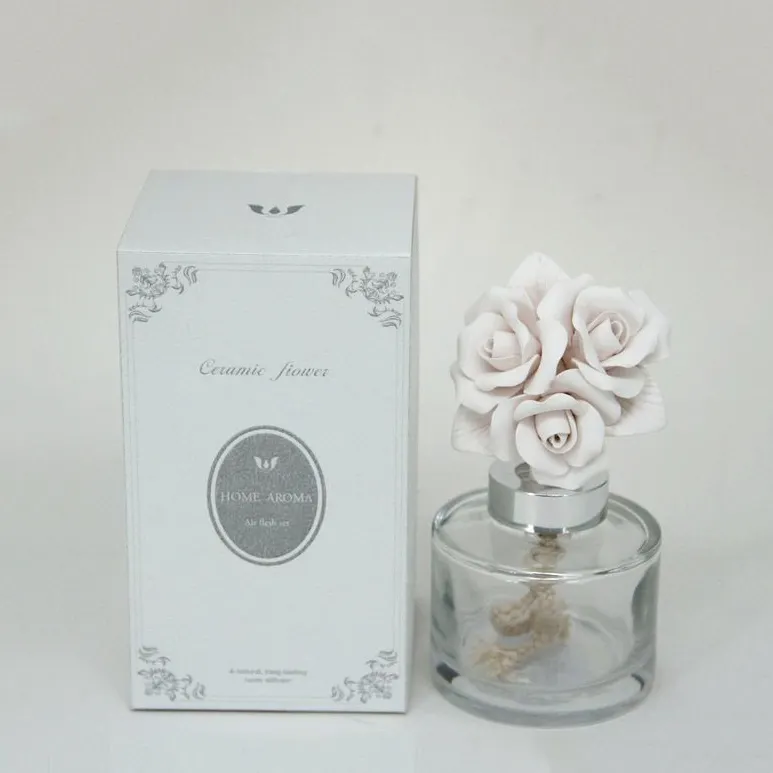 El yapımı OEM Aroma difüzör şişe aromaterapi cam çiçek koku hava spreyi seramik ve cam sıvı 10*10*18cm beyaz