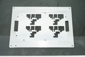 Gabarit et dispositif de découpe laser pour PCB couleur personnalisés, usinage CNC PMTT Vietnam, OEM/ODM, micro-usinage avec revêtement chromate - Product Image 5