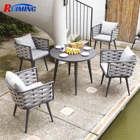 Ensemble de table et de chaises de salle à manger d'extérieur modernes personnalisés, imperméables, écologiques, en aluminium, pour hôtel et cour