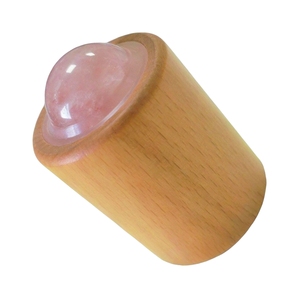 Bouteille à bille en quartz rose naturel et jade blanc avec manche en bois, masseur à bille en cristal pour l'application d'huiles essentielles - Product Image 5