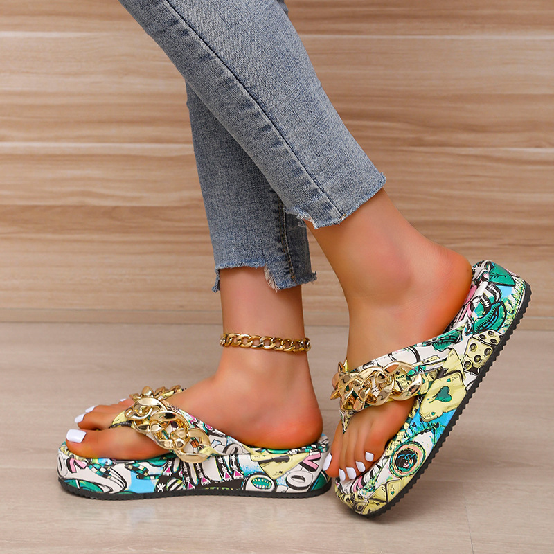 Thick Bottoming Round Head Slippers Women Graffiti Chain Decoration Flip-flops Slippers