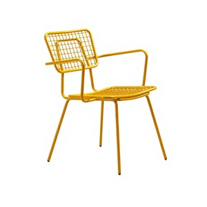 Precio al por mayor Silla de estilo antiguo de color amarillo Alta demanda Silla de alambre de metal de aspecto clásico para el hogar a granel a precio de exportación - Product Image 1