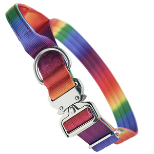 Collier pour chien robuste à dégradé arc-en-ciel avec boucle en métal de luxe pour chiens de taille moyenne à grande - Product Image 1