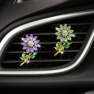 <span class=keywords><strong>Precio</strong></span> al por mayor en forma de girasol coche aire sólido <span class=keywords><strong>Perfume</strong></span> salida fragancia difusor salida ambientador Clip flor Decoración - Product Image 4