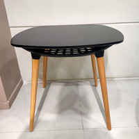 Ensemble de table et chaises de salle à manger 4 places en gros – Table et chaises modernes en plastique et bois pour 4 personnes