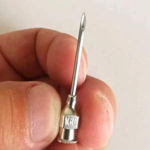 Aguja de jeringa de 13mm LUER hipodérmica de acero inoxidable al por mayor para aplicación de animales de aves de corral - Product Image 3