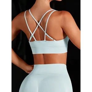 Ensemble de sport d'été avec haut et short push-up, polyamide/élasthanne hautement élastique, séchage rapide, bleu brume - Product Image 2