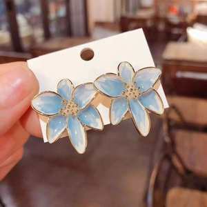 New Personality Niche Trendy Gold-Plated Stud Earrings Blue Drop Glaze <b>Flower</b> <b>Sweet</b> Temptation Fashionable Earrings - Product Image 4