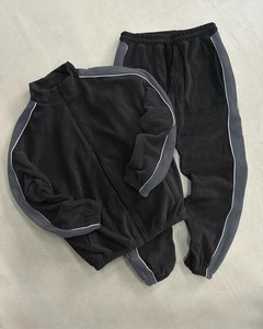 Produttore di Tute in Velluto Personalizzate, Abbigliamento Invernale da Uomo, Set Sportivo con Zip - Product Image 3