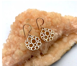 Boucles d'oreilles en argent sterling 925 pour femmes Design tendance plaqué or produit en vrac fait à la main pour la fête d'anniversaire - Product Image 1