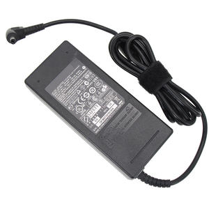 Adaptador de CA Universal de Carga Rápida de 90W y 19V para Portátil, Nuevo, con Protección OTP y Salida de CC Óptima - Product Image 5