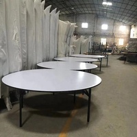 Tables de banquet modernes de 5 pieds et 60 pouces Cadre en métal durable pour hôtel, café, salle à manger en plein air, villa, hôtels populaires