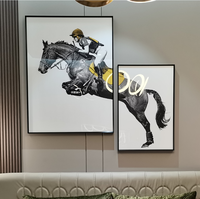 Ensemble d'art mural abstrait moderne et industriel avec cheval, chevalier monochrome et selle, impression jet d'encre sur toile, duo décor équestre, bois foncé