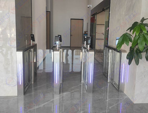 Tourniquet de barrière à rabat haute pleine hauteur Lecteur de cartes à puce et de codes QR entièrement automatique pour un accès sécurisé - Product Image 2