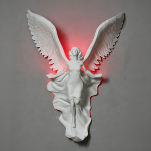 Escultura Grande Femenina, Escultura Dinámica de Fibra de Vidrio de Estilo Griego, Ángel Alado para Colgar en la Pared, en Venta - Product Image 6