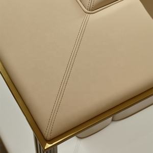 Sofás Seccionales de Lujo con Diseño Italiano Moderno Juego de Sofás Modulares de Piel para Sala de Estar - Product Image 5