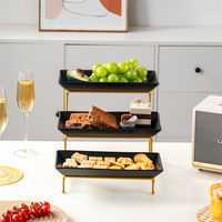 Haute qualité affichage fruits Dessert Snack assiettes de service vaisselle luxe noir 3 niveaux assiettes en céramique avec support en fer
