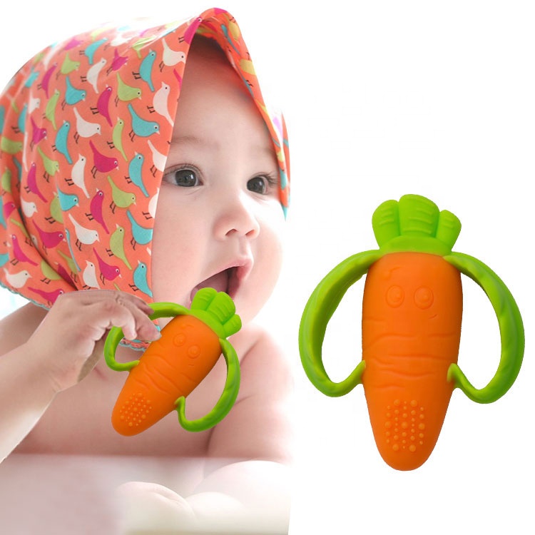 OEM/ODM 3.5*3.5inch Carrot Shape for Sensory Exploration and Teething Relief  with Easy to Hold Handles Silicone baby teether