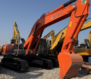 Excavatrice sur chenilles d'occasion Hitachi ZX360 ZX350, 36 tonnes, moteur Isuzu 6HK1, godet de 2,0 m³ avec système de changement rapide / chenilles en caoutchouc - Product Image 2
