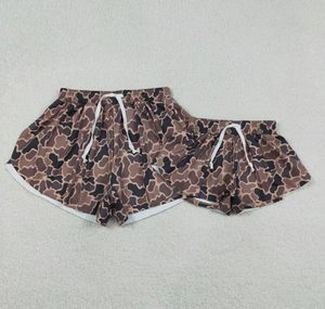 กางเกงขาสั้นลายพรางใต้ท้องฟ้าสำหรับโยคะ Mama and Me รุ่น Active Ruffle - Product Image 6