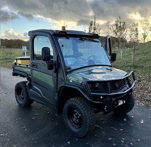 รถอเนกประสงค์ John Deere RTV 125 ซีซี เบนซิน/ดีเซล 2 สูบ เกียร์อัตโนมัติ ขับเคลื่อน 4 ล้อ สำหรับงานหนัก ใช้งานนอกถนน - Product Image 1