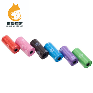 Sacs à déjections canines portables en rouleau continu avec motif empreinte de patte, non parfumés, 15 pièces par rouleau pour les promenades quotidiennes en extérieur - Product Image 5