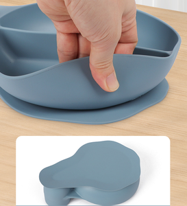 <span class=keywords><strong>Assiette</strong></span> en silicone divisée de conception d'escargot avec ensemble de cuillères à fourchette en acier inoxydable, fournisseur d'ustensiles d'alimentation pour bébé à succion - Product Image 5