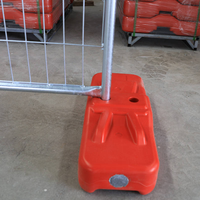 Pieds de clôture portables en plastique en gros d'usine Pieds de base en plastique de clôture temporaire avec béton