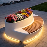 Op maat gemaakte ovale bloembak voor buiten, onregelmatige vorm, grote maat, lichte Romeinse bloempot, glasvezel tuin decoratiebank