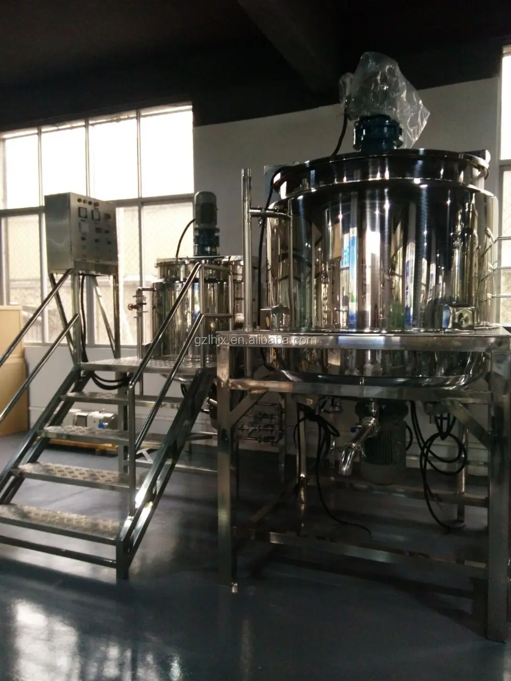 300 liter stainless steel mixing tank price mixer machine agitator stirring tank with anti-explosion diaphragm pump for alcohol
