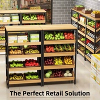 Klantspecifieke supermarkt- en winkelrekken van metaal en hout voor fruit, groenten, snacks, voedsel, rode wijn, dranken en flessen.
