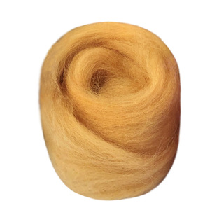 손으로 팔 뜨개질 수제 DIY 부피가 큰 담요 맞춤형 대량 롤 두꺼운 다채로운 청키 메리노 울 원사 로빙 펠트 원사 - Product Image 5