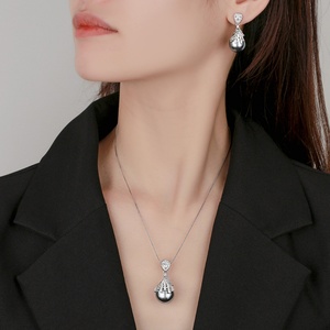 Wholesale High End Premium Eco-friendly Copper 16-14mm Grey Pearl Tassel Necklace <b>Earrings</b> Jewelry Set for Women - Product Image 6