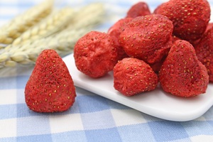 Vente chaude collation saine pour tous les âges lyophilisé fraise entière - Product Image 5