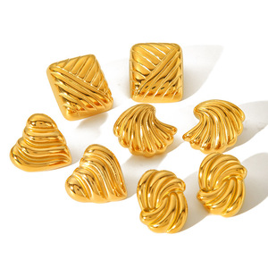 Pendientes de acero de titanio con forma de corazón, diseño geométrico chapado en oro de 18k para mujer, regalo, joyería, accesorio de moda - Product Image 5