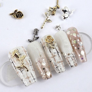 Paso Sico Suministros de <span class=keywords><strong>manicura</strong></span> Día de <span class=keywords><strong>San</strong></span> Valentín Nail Art Retro Oro Plata Negro Rosa Flores Aleación Nail Art Decoración Brillo - Product Image 5