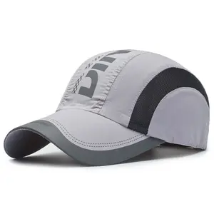 Cappelli sportivi da golf all'aperto cappelli da baseball ad asciugatura rapida con rete traspirante per la protezione solare