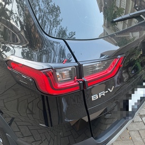 Couverture de feux arrière chromée pour BRV - Product Image 3