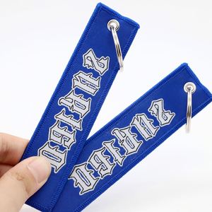 Etiqueta Personalizada con Letras Góticas para Ropa Urbana y Regalos de Cultura Juvenil - Product Image 1