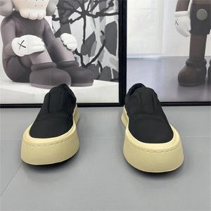 Zapatos informales impermeables transpirables ultrafinos para hombre, nuevas zapatillas bajas con suela blanda, zapatos para caminar versátiles, patrón sólido - Product Image 4