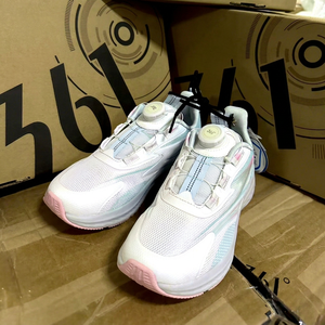 รองเท้าวิ่ง 361 Vibram รุ่น Comfortable Racing Shoes พร้อมแผ่นคาร์บอน สำหรับนักวิ่งมืออาชีพ ขายส่งสำหรับผู้จัดจำหน่าย - Product Image 1
