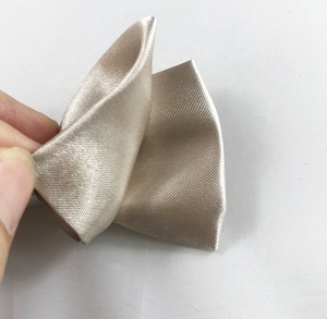 Venta al por mayor de pajaritas de promoción de doble capa, pajaritas escolares de seda de satén ajustables de varios <span class=keywords><strong>colores</strong></span> puros para niños - Product Image 4