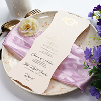 Tarjetas de menú de boda con estampado de oro personalizado de forma única 2025 con logotipo personalizado y texto para decoración de mesa de boda
