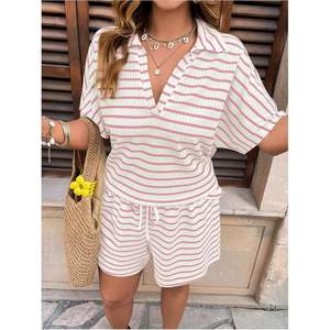 Conjunto de dos piezas de verano para mujer, talla grande, top de punto a rayas y pantalones cortos, informal y transpirable. - Product Image 5