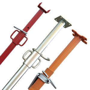 Support robuste avec étais de construction et étais réglables offrant un soutien durable pour les travaux de construction en extérieur - Product Image 1