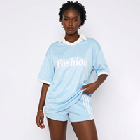 Set Jersey dan Celana Pendek Sepak Bola Wanita dengan Logo Custom, Panjang Setengah Betis, Model Longgar, 100% Polyester, Cepat Kering, Bernapas, Streetwear Musim Panas