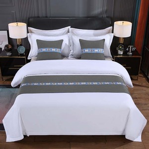 Runner per Letto Matrimoniale di Lusso Classico, Cuscini Decorativi per Hotel, Vendita Diretta dalla Fabbrica - Product Image 6
