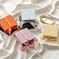 Nouvelle boîte d'emballage de bijoux de luxe carrée à rabat en ruban, pour le rangement de colliers, bagues et boucles d'oreilles, boîte cadeau avec logo imprimé