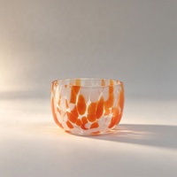 Service de table en verre soufflé à la main, orange et blanc à pois, comprenant assiettes, pichet, bol et tasses en verre transparent